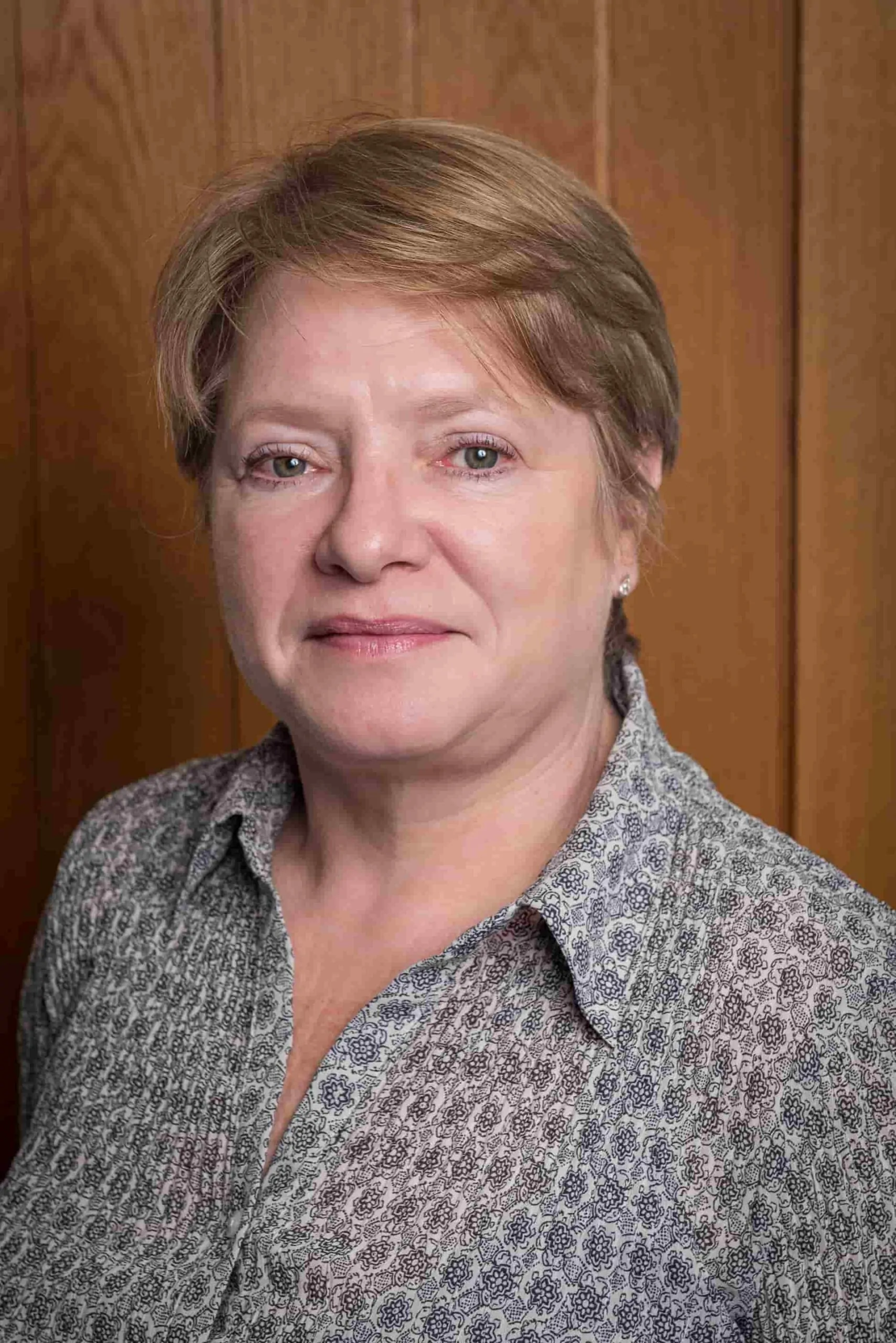 Sue Headshot72ppi 28 min 1 scaled
